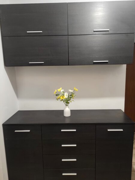 Tineretului 2 camere Decomandat   2 balcoane Locatie excelenta