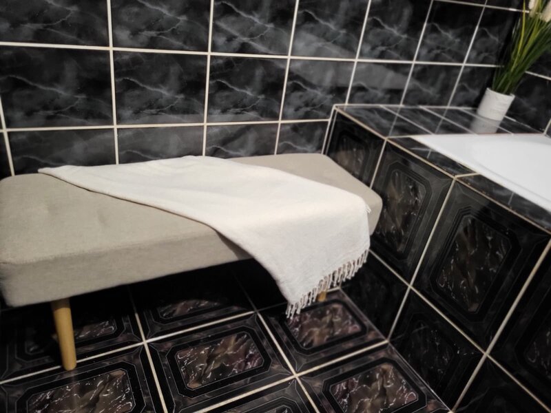 Tineretului 2 camere Decomandat   2 balcoane Locatie excelenta