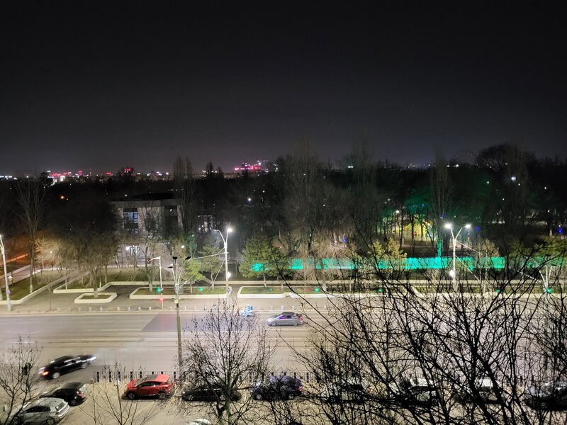 Tineretului 2 camere Decomandat   2 balcoane Locatie excelenta